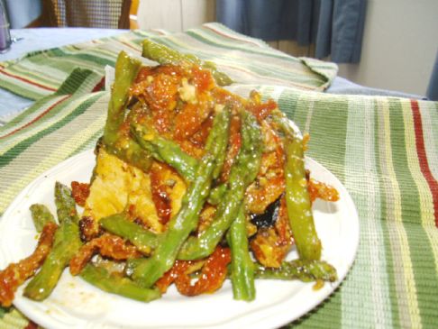Rhea's Baked Chicken w/Sun-Dried Tomato & Asparagus