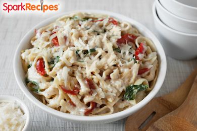Creamy Alfredo Pasta with Veggies