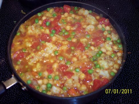 Chickpea Cauliflower Curry (over rice)
