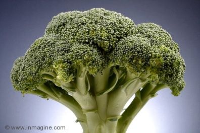 Image of Raw Broccoli Tarts, Spark Recipes