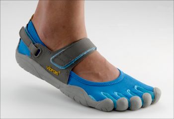 individual toe water shoes
