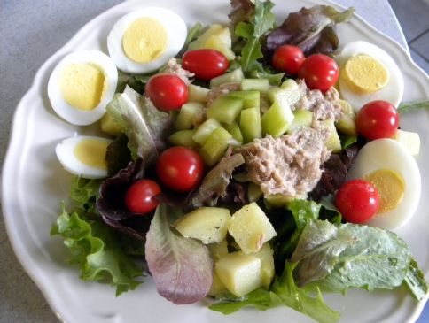 Salade Niçoise (low fat)