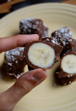Frozen Banana Bites (with chocolate and peanut butter)